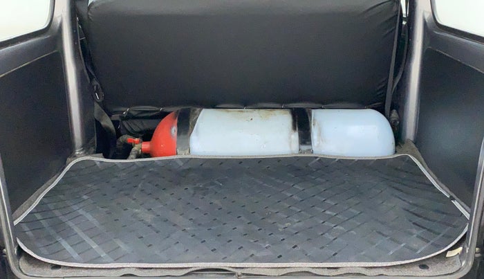 2018 Maruti Eeco 5 STR CNG WITH AC PLUSHTR, CNG, Manual, 35,109 km, Boot Inside View