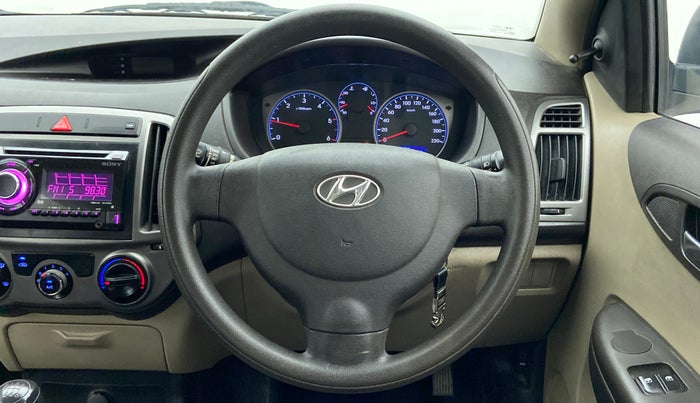 2013 Hyundai i20 ERA 1.4 CRDI, Diesel, Manual, Steering Wheel Close Up