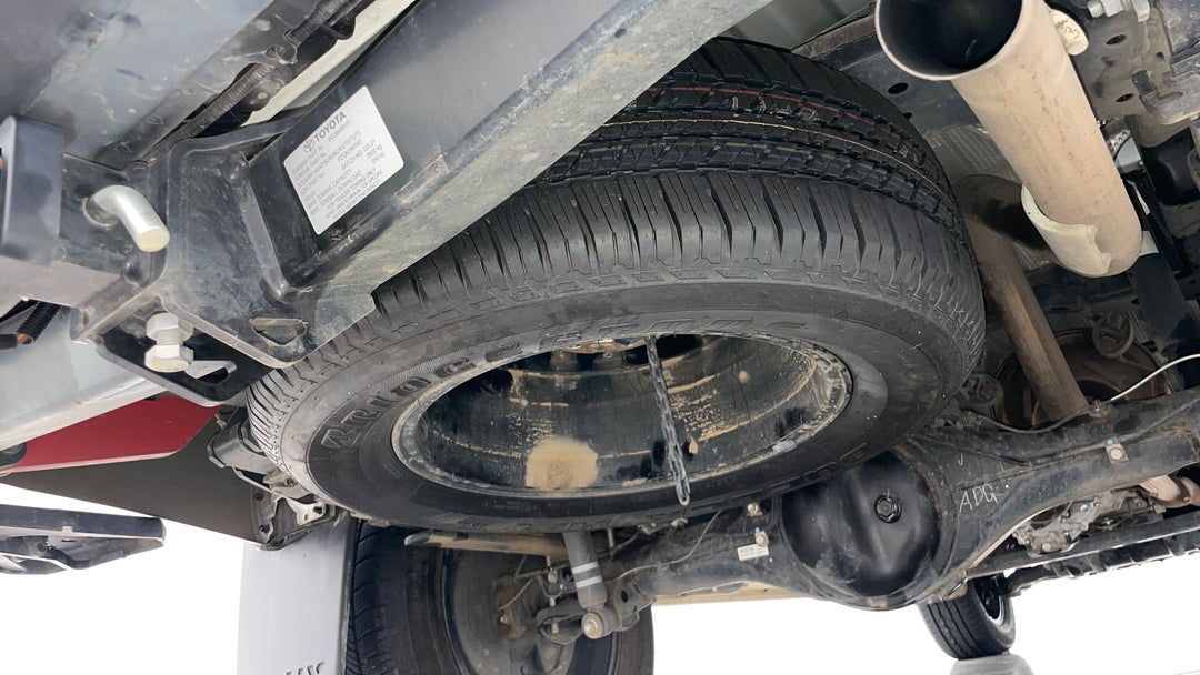 2022 Toyota Hilux Sr5 (4x4), Automatic, 59175 km, Spare Wheel