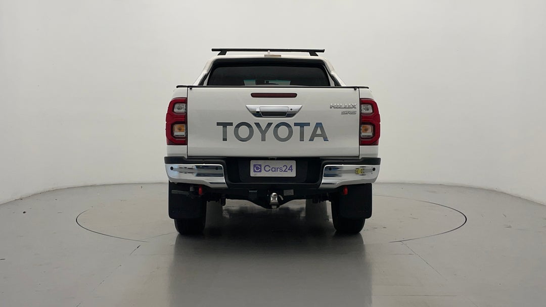 2022 Toyota Hilux Sr5 (4x4), Automatic, 59175 km, Back/Rear View