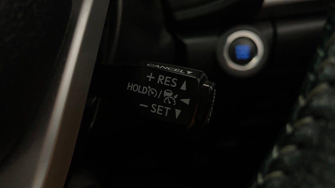 2022 Toyota Hilux Sr5 (4x4), Automatic, 59175 km, Cruise Control