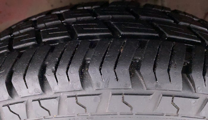 2018 Maruti Alto 800 LXI OPT, Petrol, Manual, 40,064 km, Left Front Tyre Tread