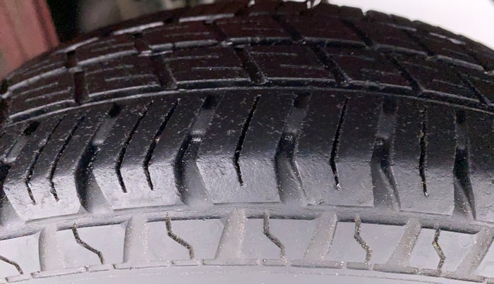2018 Maruti Alto 800 LXI OPT, Petrol, Manual, 40,064 km, Left Rear Tyre Tread