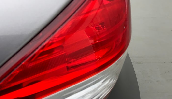 2018 Maruti Ciaz ZETA 1.4  AT PETROL, Petrol, Automatic, 92,294 km, Left tail light - Minor damage