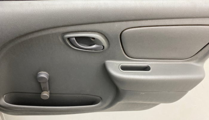2010 Maruti Alto LXI, Petrol, Manual, 29,147 km, Driver Side Door Panels Control