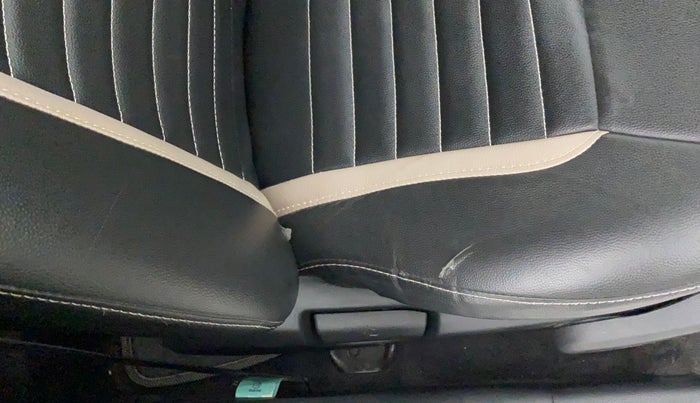 2018 Hyundai Xcent SX 1.2, Petrol, Manual, 60,287 km, Driver seat - Cover slightly torn
