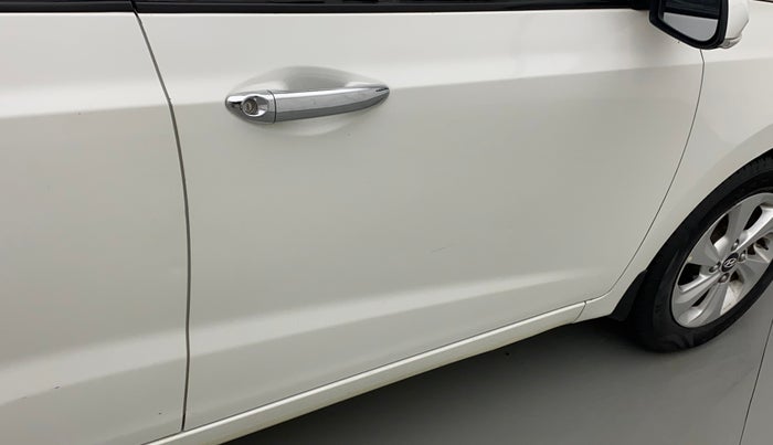 2018 Hyundai Xcent SX 1.2, Petrol, Manual, 60,287 km, Driver-side door - Minor scratches