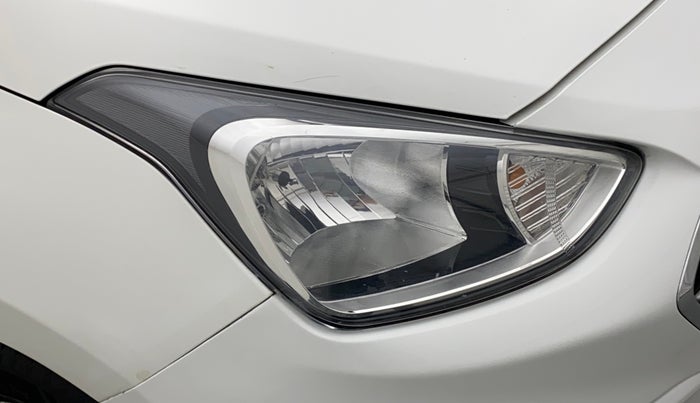 2018 Hyundai Xcent SX 1.2, Petrol, Manual, 60,287 km, Right headlight - Minor scratches