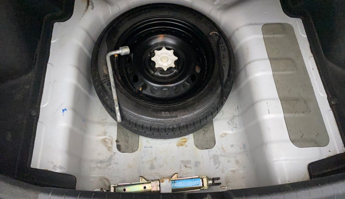 2018 Hyundai Xcent SX 1.2, Petrol, Manual, 60,287 km, Spare Tyre