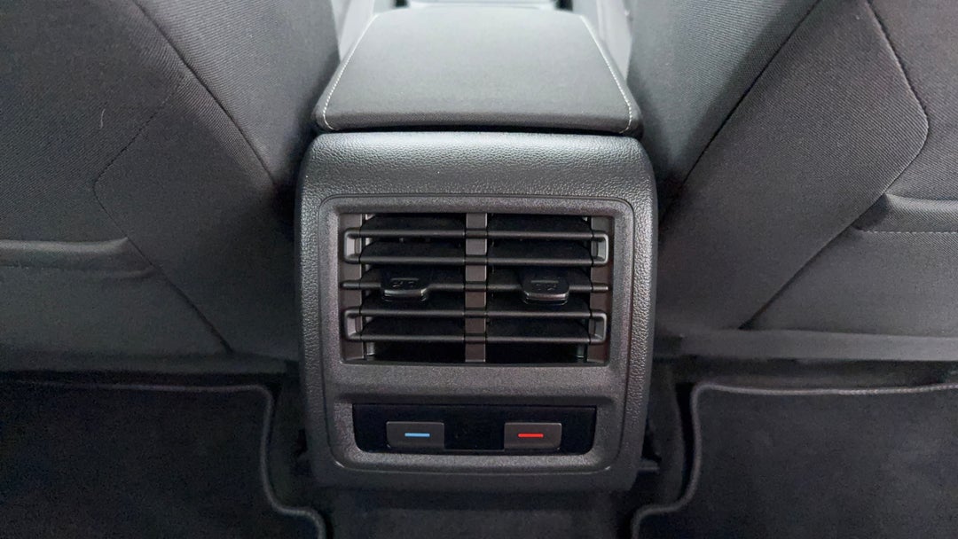 2021 Volkswagen Golf 110tsi Life, Automatic, 86909 km, Rear A/C Vent