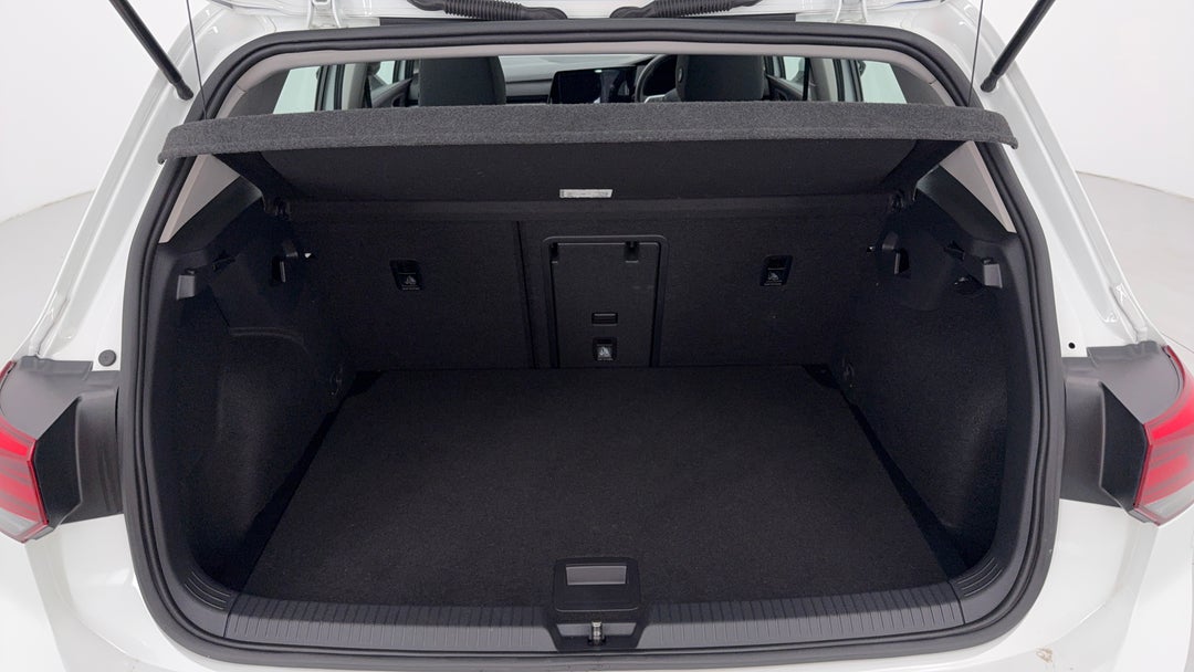 2021 Volkswagen Golf 110tsi Life, Automatic, 86909 km, Boot Inside View