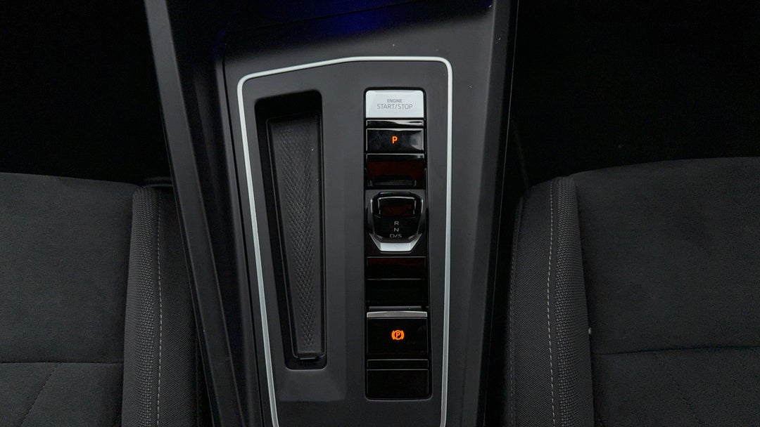 2021 Volkswagen Golf 110tsi Life, Automatic, 86909 km, Gear Lever 