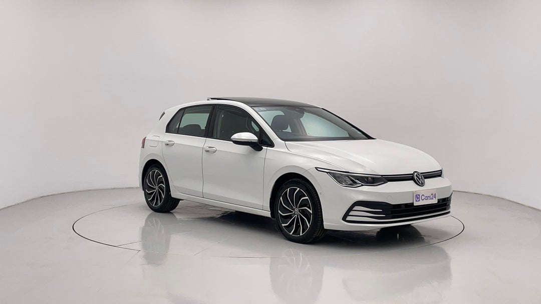 2021 Volkswagen Golf 110tsi Life, Automatic, 86909 km, Right Front Diagonal (45- Degree) View
