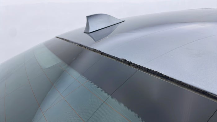 BMW 520I-Windshield Rear Beading Missing/Broken