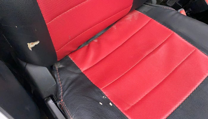 2017 Datsun Redi Go T(O) 1.0L LIMITED EDITION, Petrol, Manual, 28,950 km, Driver seat - Cover slightly torn