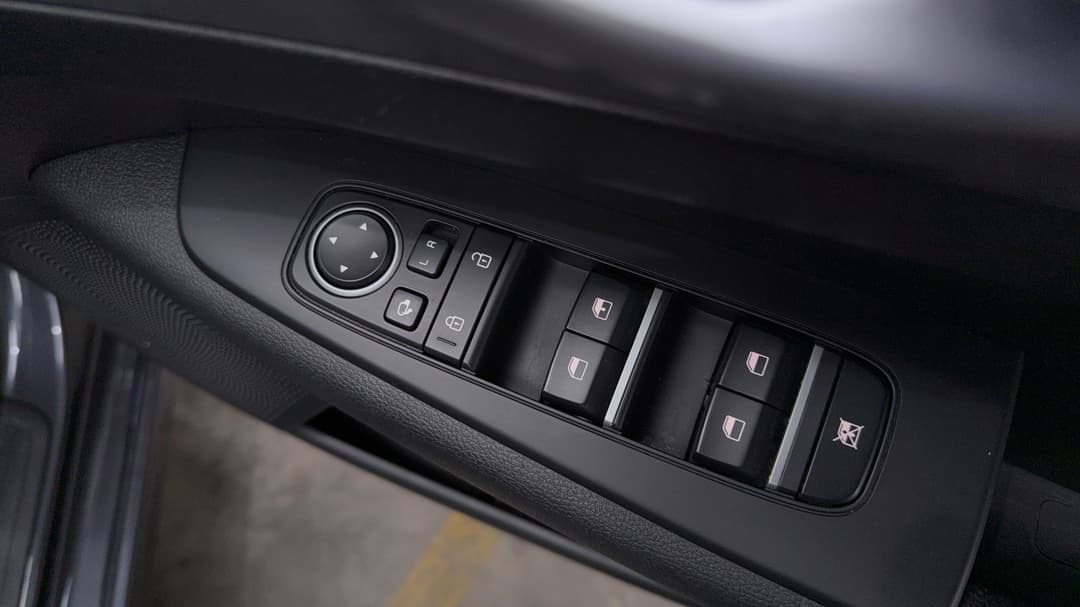 2024 Kia Cerato S Safety Pack, Automatic, 55893 km, Drivers Side Door Panel Controls