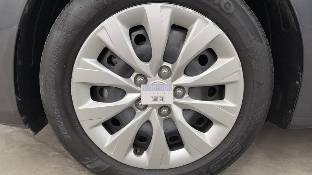2024 Kia Cerato S Safety Pack, Automatic, 55893 km, Wheels Hubcap Front LHS Gutter Rash