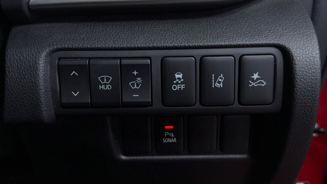 2018 Mitsubishi Eclipse Cross Exceed (AWD), Automatic, 96321 km, Utility Switches/Buttons