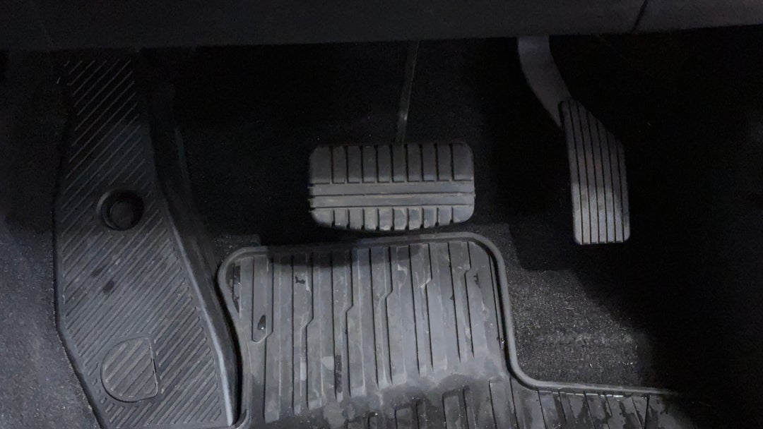 2018 Mitsubishi Eclipse Cross Exceed (AWD), Automatic, 96321 km, Pedals and Footmat