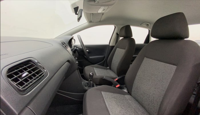 2018 Volkswagen Ameo COMFORTLINE 1.0L, Petrol, Manual, 50,090 km, Right Side Front Door Cabin