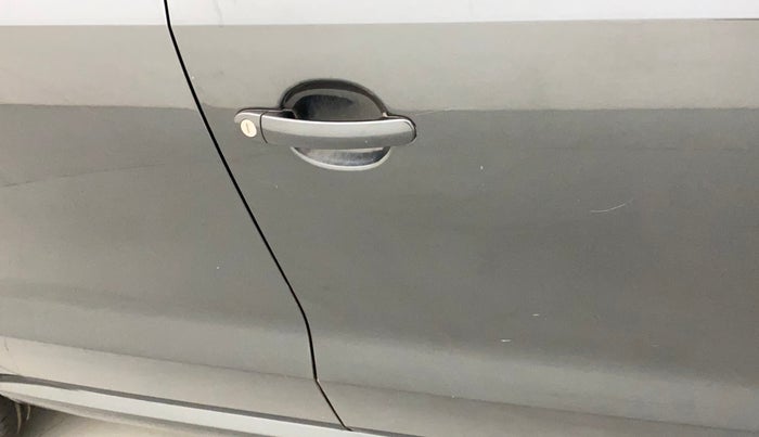 2018 Volkswagen Ameo COMFORTLINE 1.0L, Petrol, Manual, 50,090 km, Driver-side door - Minor scratches