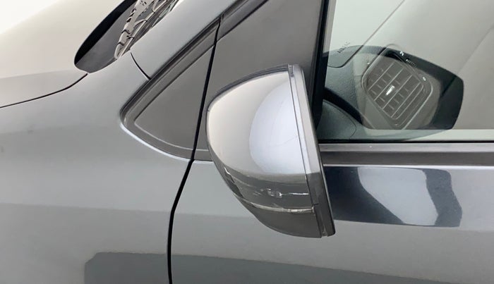 2018 Volkswagen Ameo COMFORTLINE 1.0L, Petrol, Manual, 50,090 km, Left rear-view mirror - Minor scratches