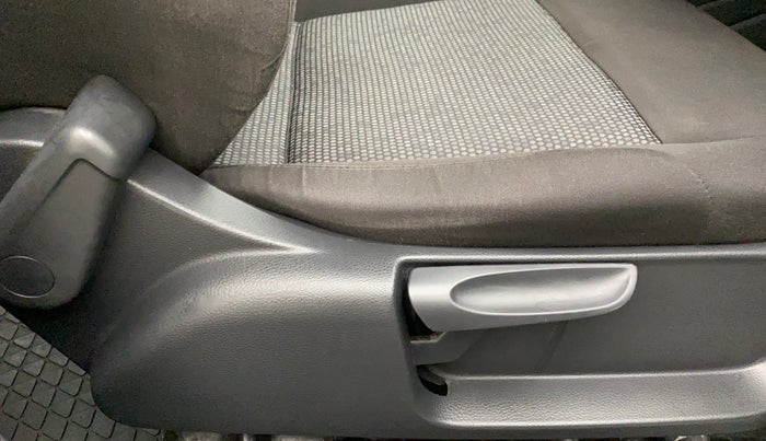 2018 Volkswagen Ameo COMFORTLINE 1.0L, Petrol, Manual, 50,090 km, Driver Side Adjustment Panel