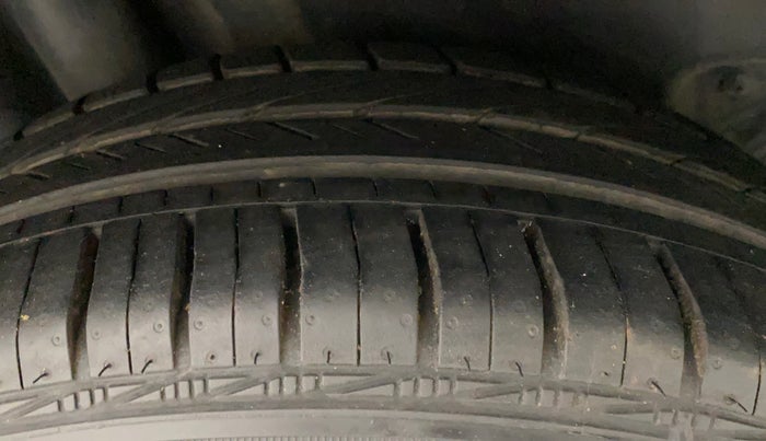 2018 Volkswagen Ameo COMFORTLINE 1.0L, Petrol, Manual, 50,090 km, Right Rear Tyre Tread