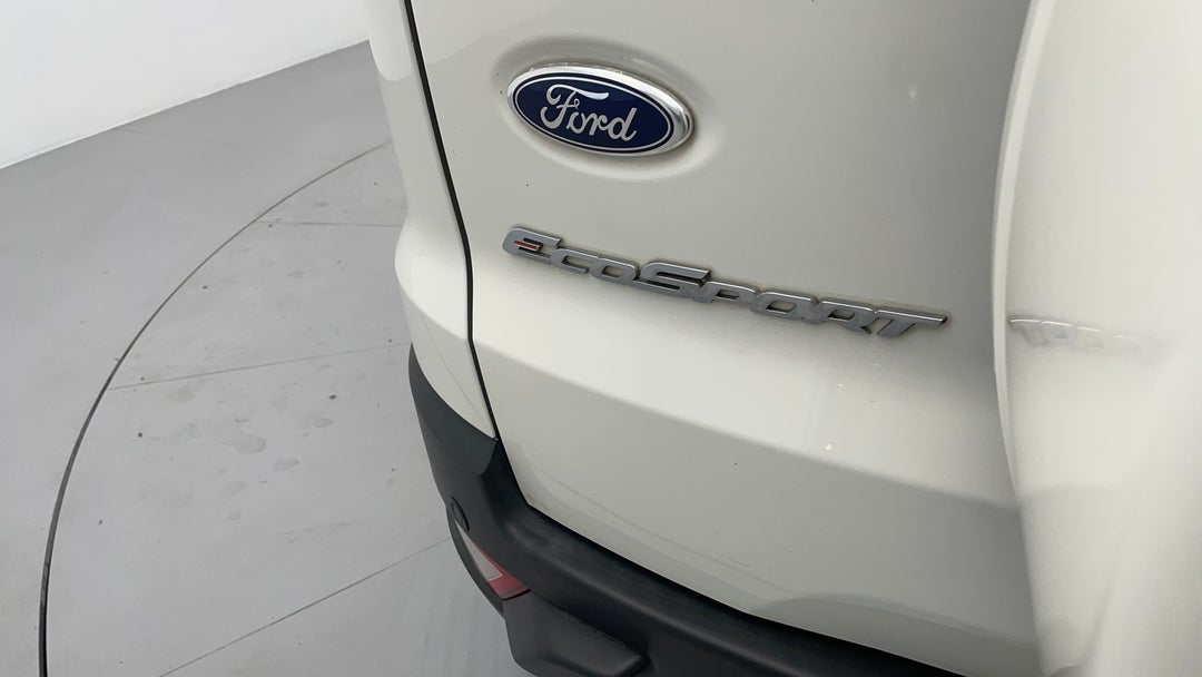 2015 Ford Ecosport Trend, Manual, 110776 km, Badge (Boot Left Side)