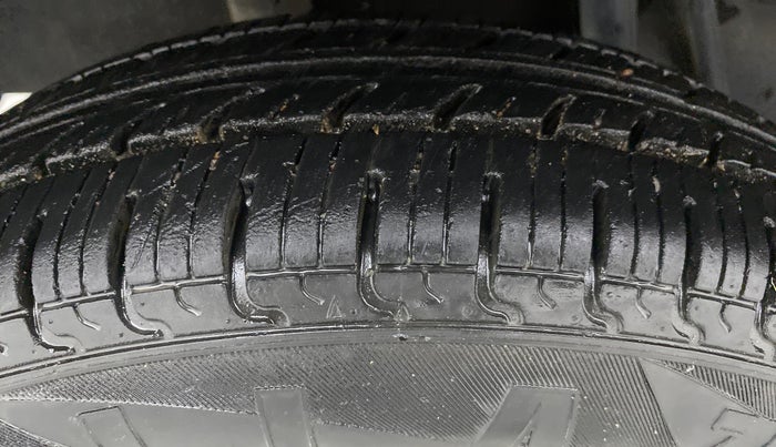 2019 Datsun Redi Go T (O), Petrol, Manual, 18,145 km, Right Rear Tyre Tread