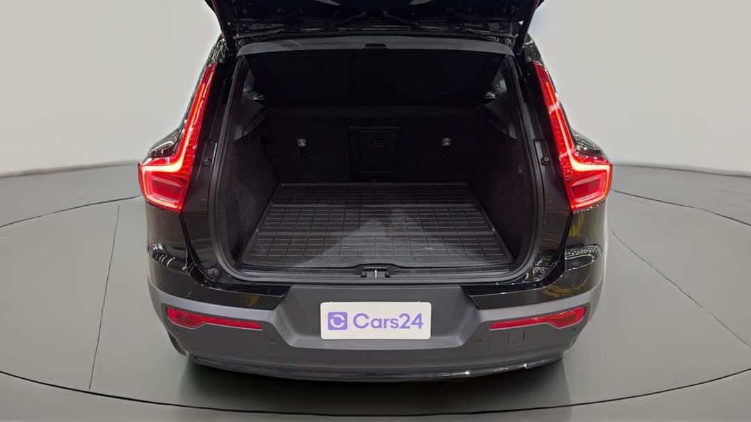 2023 Volvo Xc40 Ultimate B5 Dark Mhev, Automatic, 35640 km, Boot Inside View