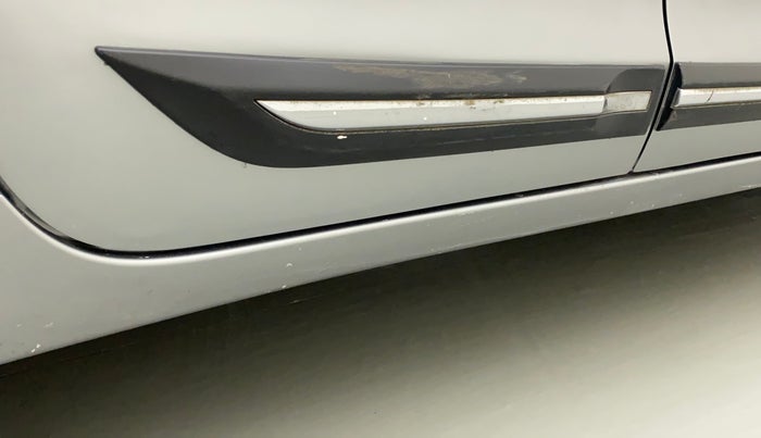 2015 Maruti Baleno ALPHA DIESEL 1.3, Diesel, Manual, 70,867 km, Right running board - Minor scratches