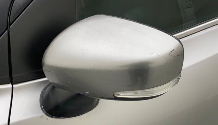 2015 Maruti Baleno ALPHA DIESEL 1.3, Diesel, Manual, 70,867 km, Left rear-view mirror - Minor scratches