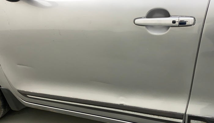 2015 Maruti Baleno ALPHA DIESEL 1.3, Diesel, Manual, 70,867 km, Front passenger door - Slightly dented