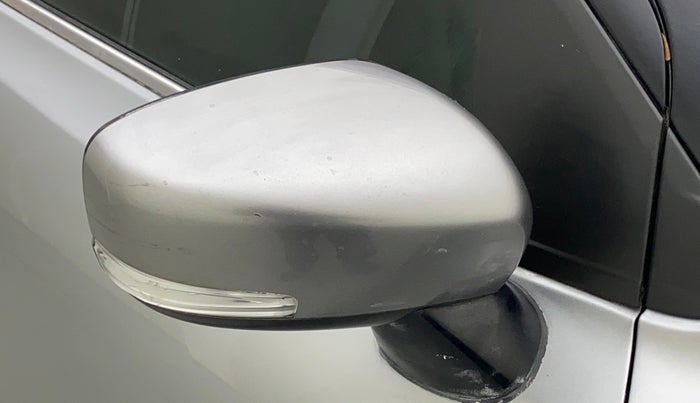 2015 Maruti Baleno ALPHA DIESEL 1.3, Diesel, Manual, 70,867 km, Right rear-view mirror - Minor scratches