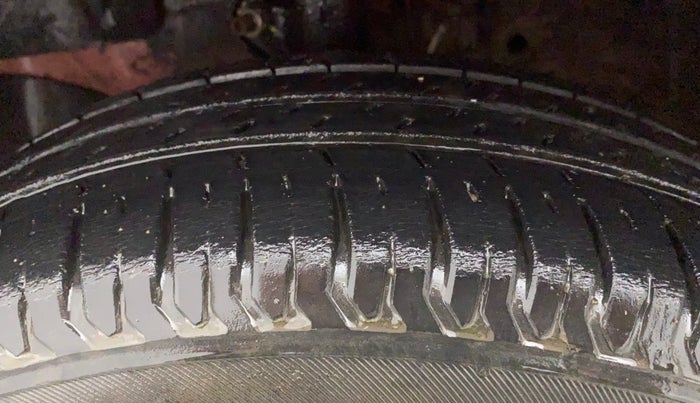 2012 Honda Brio S(O) MT, Petrol, Manual, 69,079 km, Left Front Tyre Tread