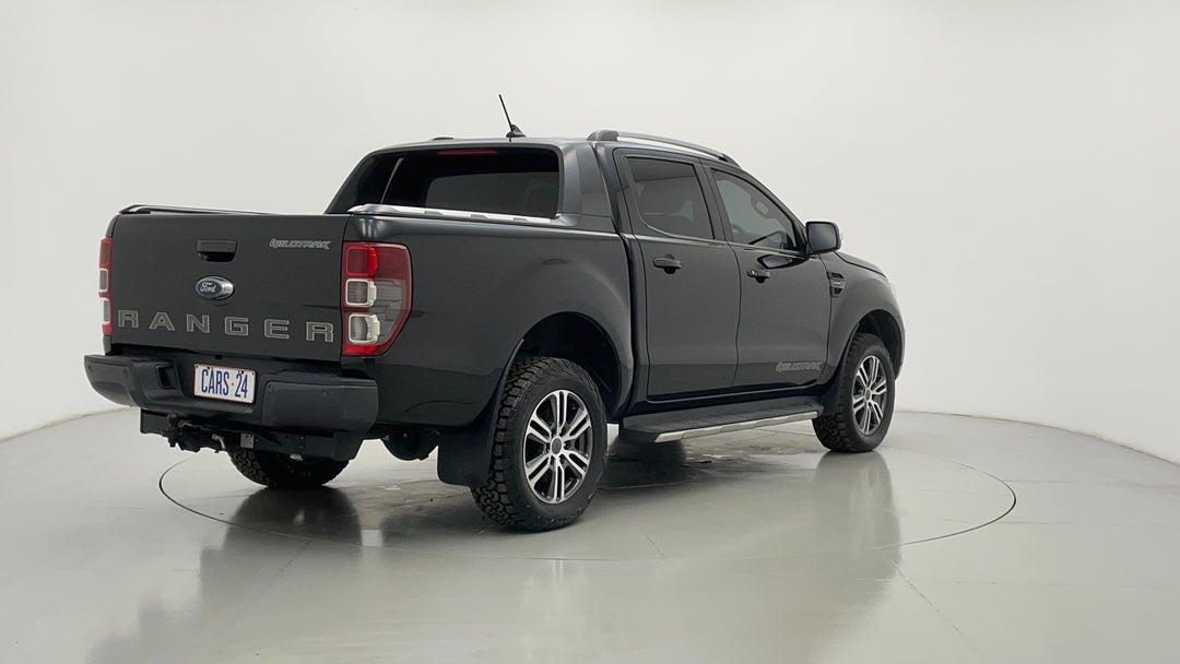 Right Back Diagonal (45- Degree) View