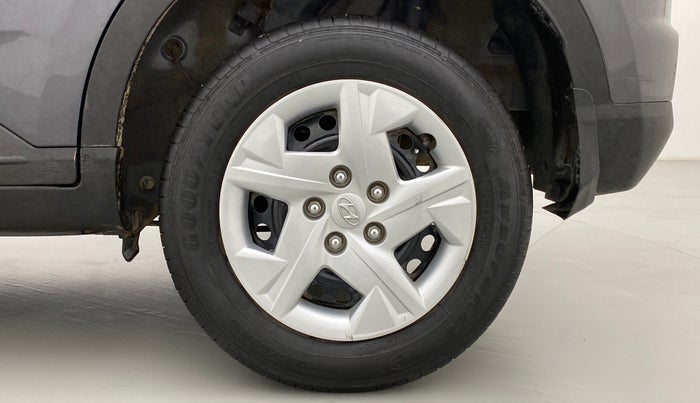 2020 Hyundai VENUE S MT 1.2 KAPPA, Petrol, Manual, 8,954 km, Left Rear Wheel