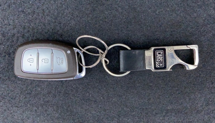 2015 Hyundai Elite i20 SPORTZ (O) 1.4, Diesel, Manual, 31,156 km, Key Close-up