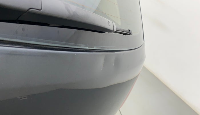 2016 Volkswagen Polo HIGHLINE1.2L, Petrol, Manual, 58,380 km, Dicky (Boot door) - Slightly dented