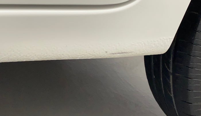 2018 Maruti Celerio VXI CNG, CNG, Manual, 1,06,820 km, Left running board - Minor scratches