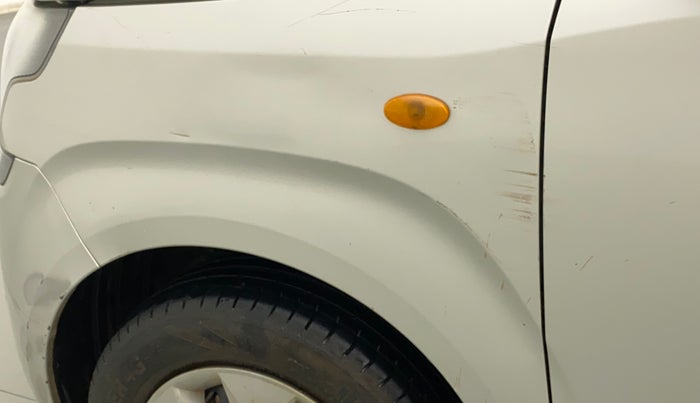 2019 Maruti New Wagon-R VXI 1.0, CNG, Manual, 67,060 km, Left fender - Minor scratches