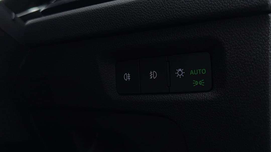 2022 SKODA Octavia Rs 180tsi, Automatic, 56528 km, Utility Switches/Buttons