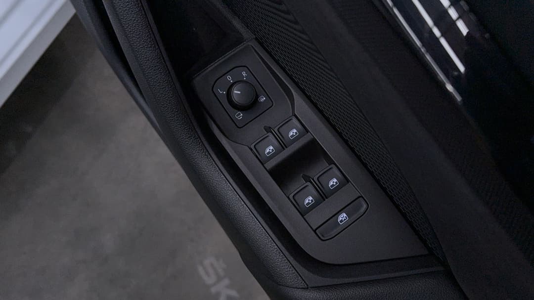 2022 SKODA Octavia Rs 180tsi, Automatic, 56528 km, Drivers Side Door Panel Controls