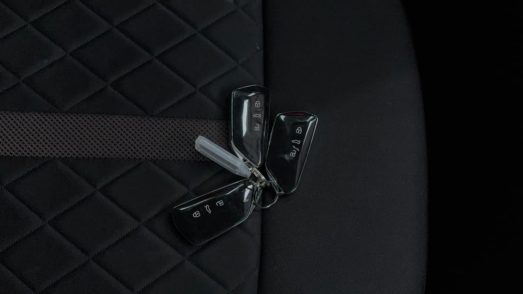 2022 SKODA Octavia Rs 180tsi, Automatic, 56528 km, Key Close-up