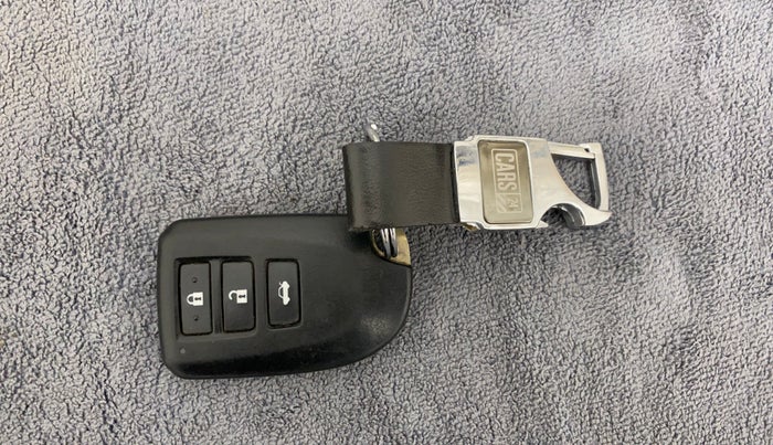 2018 Toyota YARIS G CVT, Petrol, Automatic, 76,719 km, Key Close Up