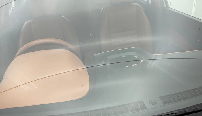 2019 Maruti Vitara Brezza VDI, Diesel, Manual, 61,307 km, Front windshield - Minor spot on windshield