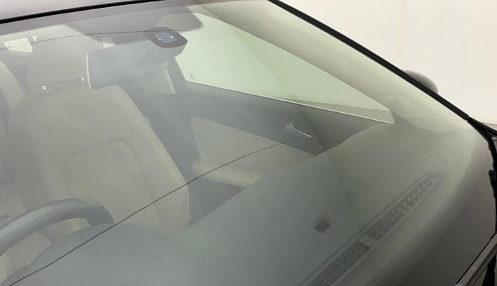 2012 Volkswagen Jetta HIGHLINE TDI, Diesel, Manual, 76,275 km, Front windshield - Minor spot on windshield