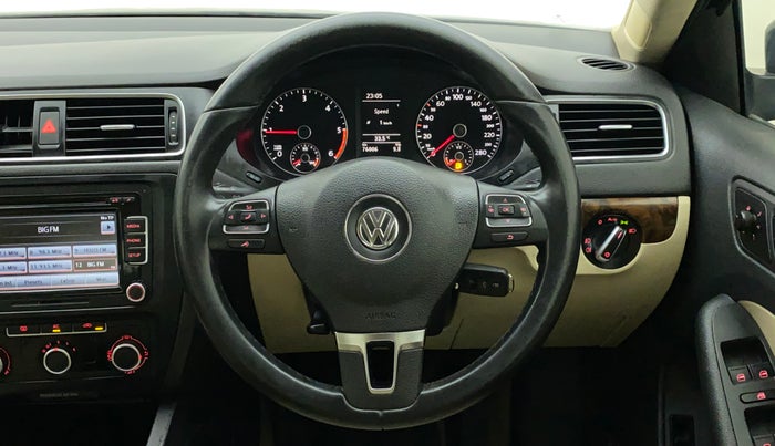 2012 Volkswagen Jetta HIGHLINE TDI, Diesel, Manual, 76,275 km, Steering Wheel Close Up