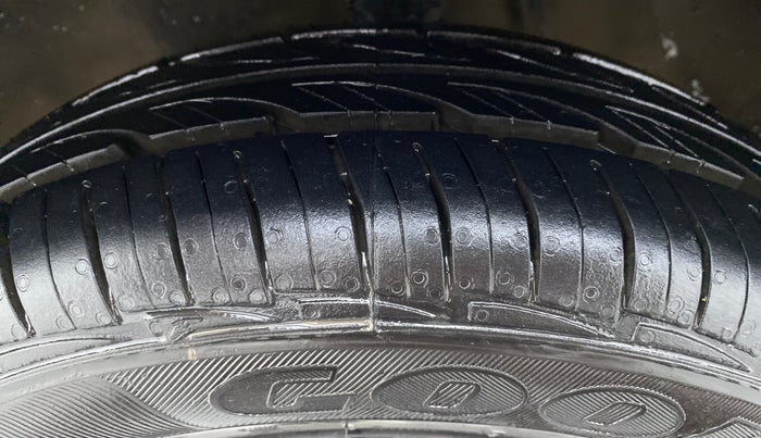 2018 Maruti Alto 800 LXI, Petrol, Manual, 47,851 km, Left Front Tyre Tread